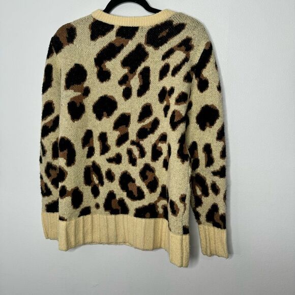 Lovers and Friends Speak Up Sweater in Metallic Leopard Size Small - Picture 7 of 8